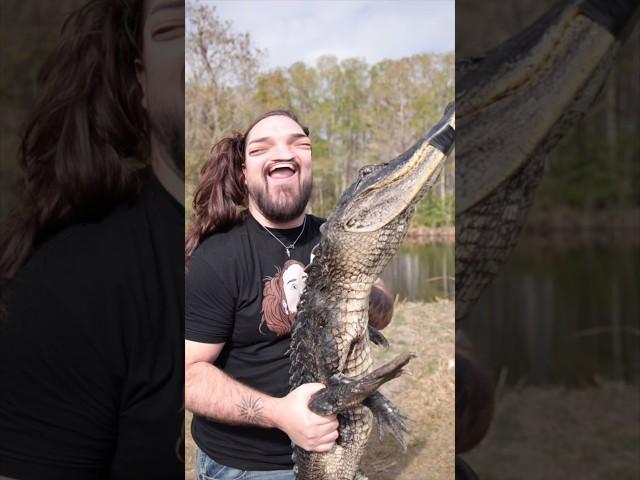 Little girl catches an ALLIGATOR ￼