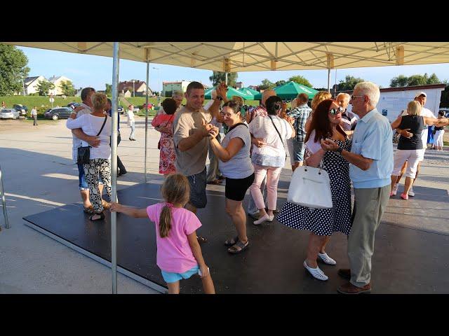 Letnia potańcówka na plaży miejskiej w Ostrołęce