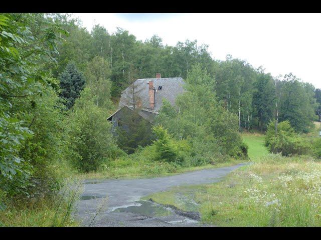 #lost PLACE THÜRINGEN | DAS HAUS IM BRUCH | PLÖTZLICH VON MOTORRADFAHRERN VERFOLGT