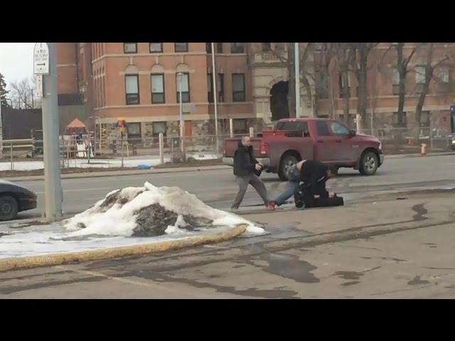 Bystander video shows Edmonton Good Samaritan in action