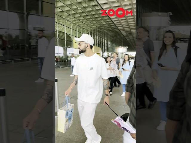 Virat Kohli IGNORES paps & fans and rushes inside the airport #shorts #viratkohli