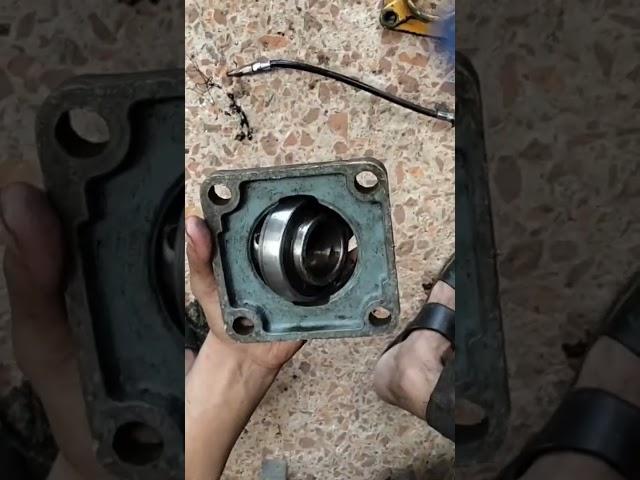 the system of uninstall uc fellow bearing from the housing and and installation!