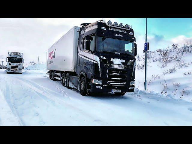 Climbing a snowy pass without chains! Fuel consumption with 30 tons of cargo in Scania 500S SUPER!