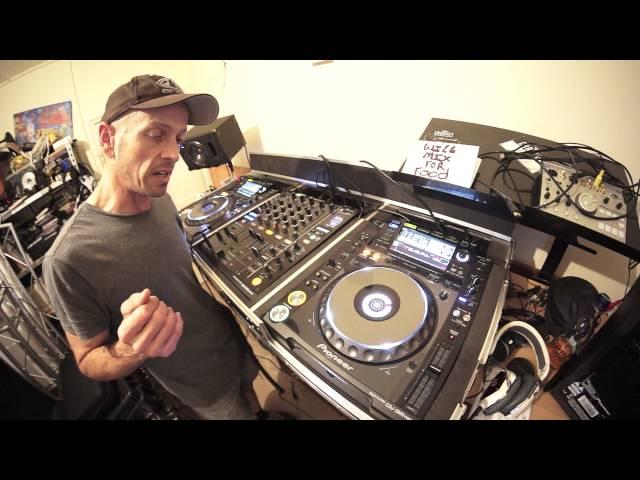 DJ LESSON ON  MIXING DEEP HOUSE BY ELLASKINS THE DJ TUTOR