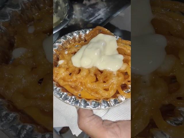 One Of The Best Jalebi And Rabdi In Massori Mall Road #shorts #shortvideo #trending