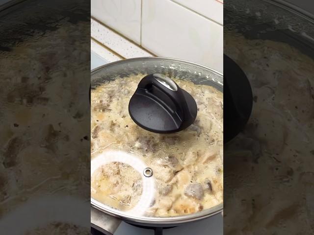 Курица с Грибами в сливочном соусе! #курицасгрибами#сливочныйсоус#chikenrecipe