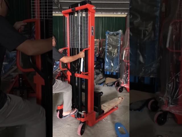 Cách sử dụng xe nâng tay cao công ty Việt Nhật. 0868.501.195