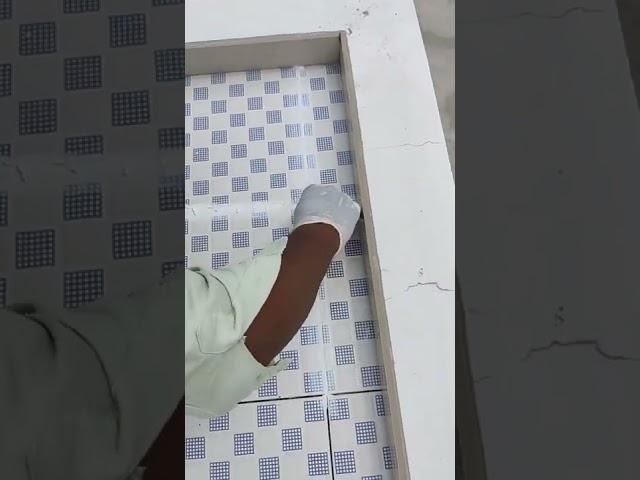 Top flowring cooling tiles filling a gap on myk joint paste