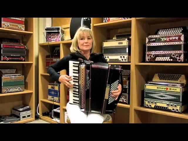 Accordeoniste Yvonne met Limex MPR4