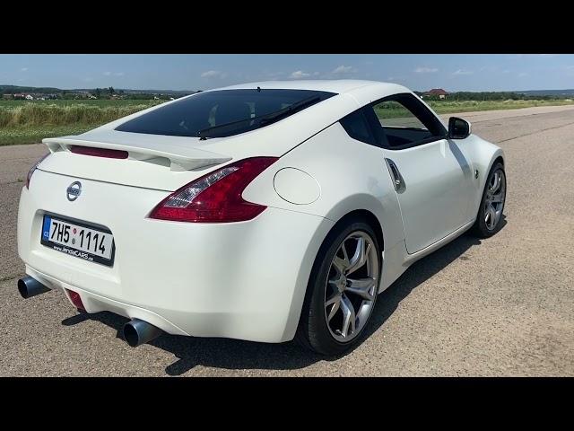 Nissan 370Z stock exhaust vs titanium one