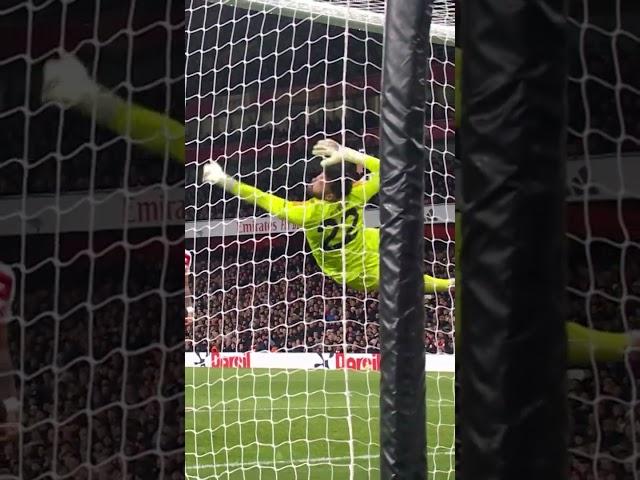 DAVID RAYA WONDER SAVE AGAINST MANCHESTER UNITED 