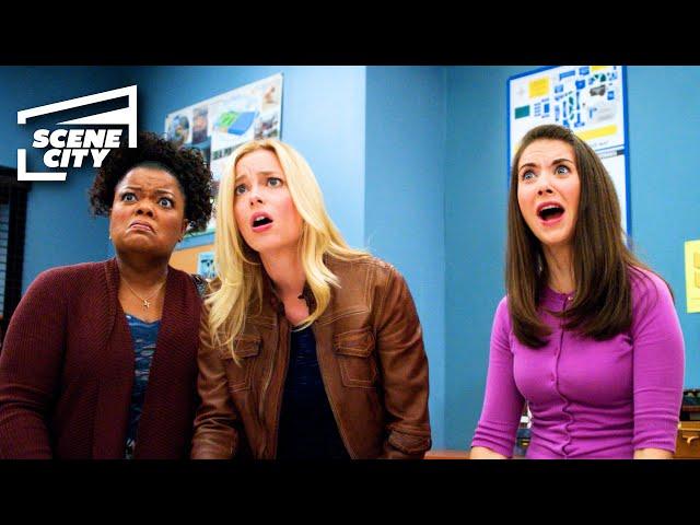 Tracking the Girls' Menstrual Cycles | Community (Joel McHale, Alison Brie, Danny Pudi)