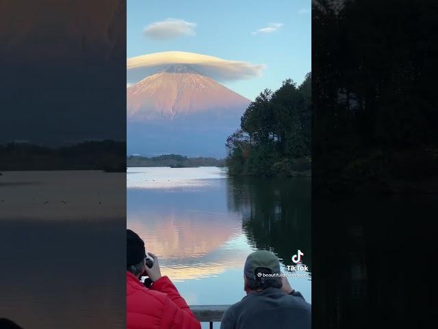 산정상에 걸린 구름