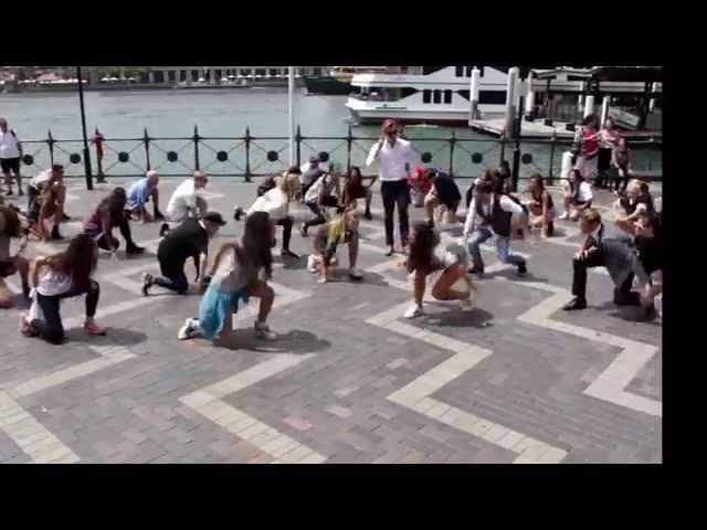 Crazy Uptown Funk Flashmob in Sydney for .sydney domains campaign