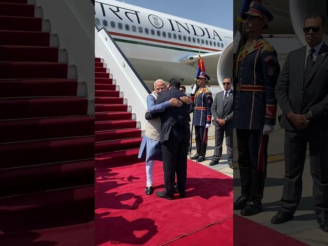 Prime Minister of Egypt receives PM Modi upon his arrival in Cairo