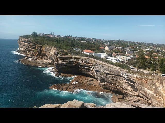 A relaxing walk from Macquarie Lighthouse to Watsons Bay-Sydney,Australia