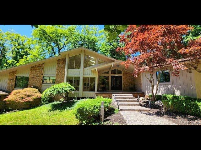 4170 Echo Rd,  Bloomfield Township, MI 48302 - Tom Meyer - MLS 20230090346