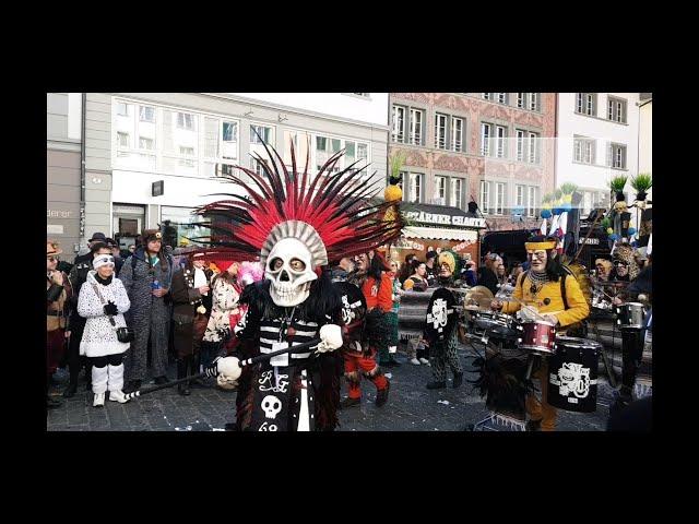 RÜSSGUSLER 2025 "ÄBIKE STOHT UF" / Mühlenplatz Luzern mit SHOW EINZUG