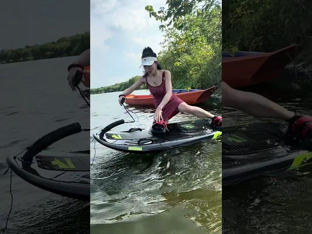 RUSH WAVE ,Oil-powered surfboard, floating on the water#rushwave  #Surfing #surfboard #Oilsurfboard