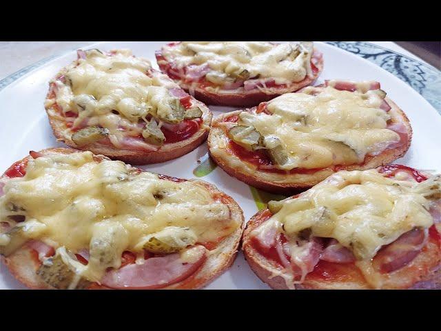 Вкуснейшие горячие бутерброды .Вкуснее пиццы..На завтрак самое то.