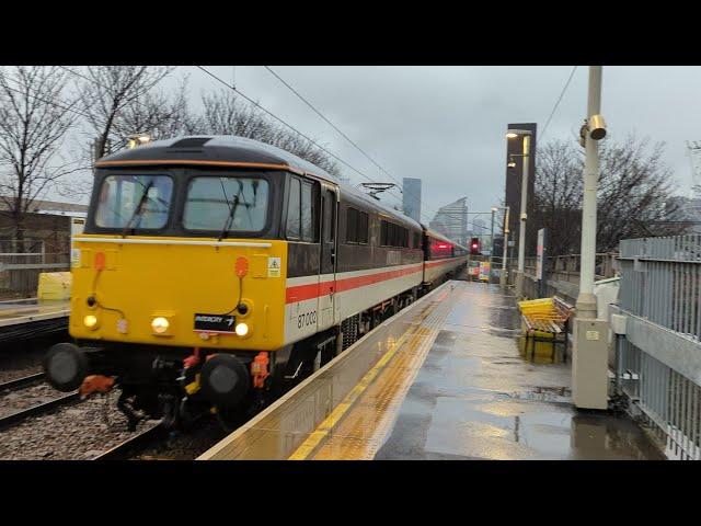 Class 87002 with DVT 92139 Intercity for 'The East Anglian'