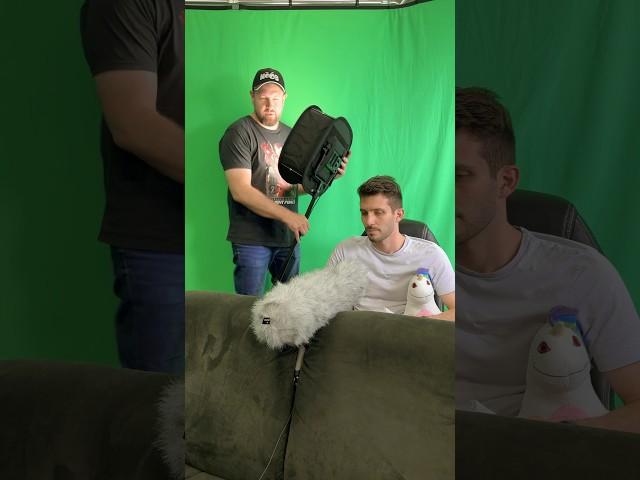 Préparation du setup fond vert pour les plans d’Ystos IRL. #noob #olydri #makingof #transmedia #mmo