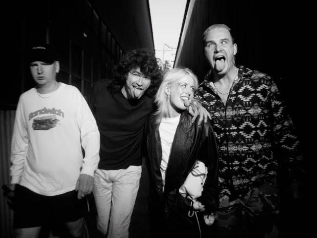 Amyl and The Sniffers "Chewing Gum" (Official Music Video)