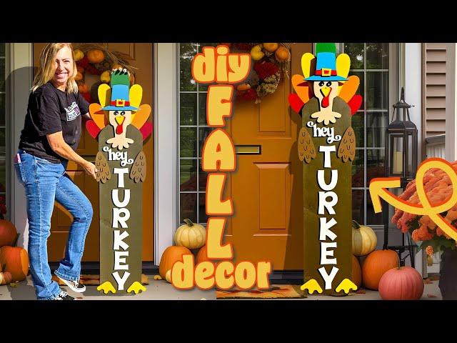 DIY Turkey Porch Leaner – Easy Fall Front Porch Decor! 
