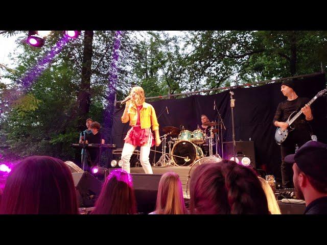 Tayanna — Hit the road, Jack (@ SummerPark)