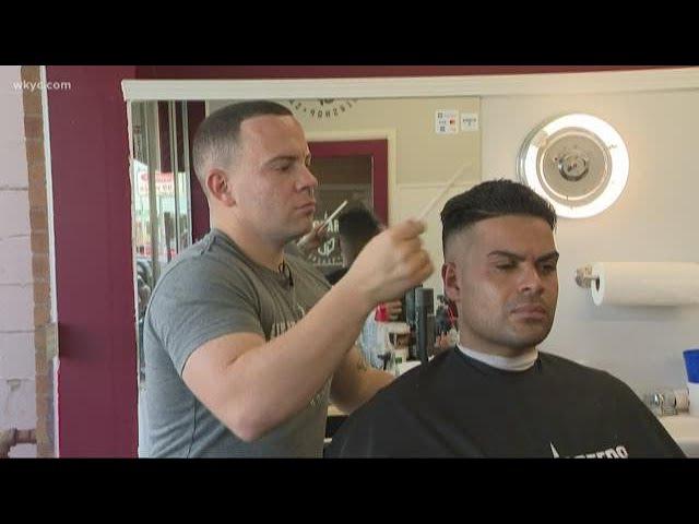 Cleveland police officer doubles as local barber