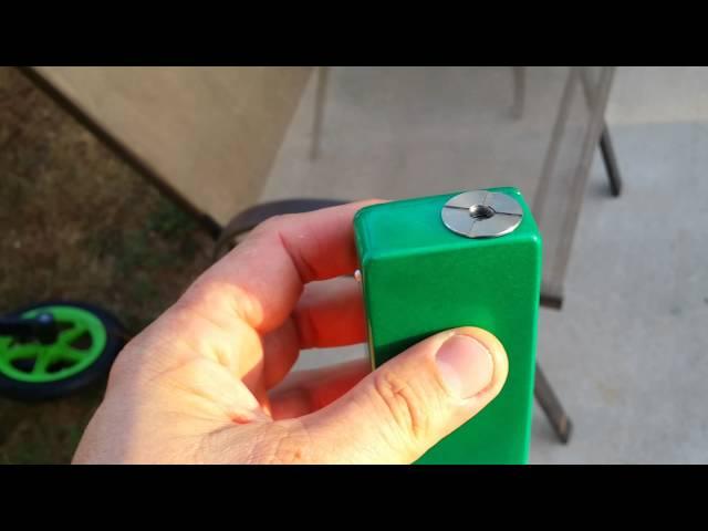 Emerald Sprarkle powdercoated box mod.