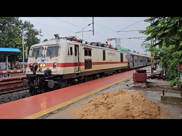 12344 Darjeeling Mail 12378 Padatik & 13148 Uttarbanga Express Diverted Between Saktigarh To Dum Dum