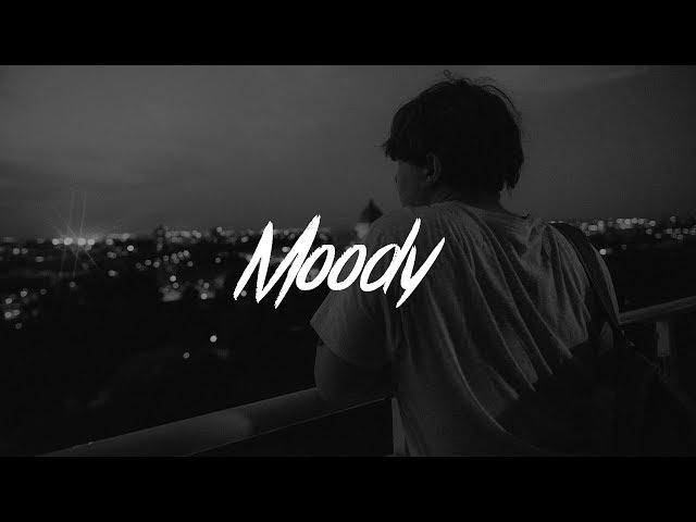 Savannah Sgro - Moody (Lyrics)