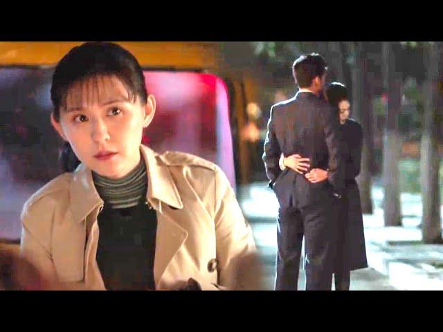 妻子看見丈夫出軌，立刻跟渣男離婚，讓渣男後悔一輩子！Chinese drama