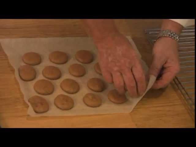 Macarons au chocolat par Pierre-Dominique Cécillon pour Larousse Cuisine