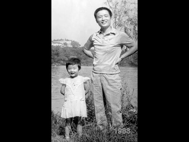 Father and Daughter Take the Same Photos for 41 Years