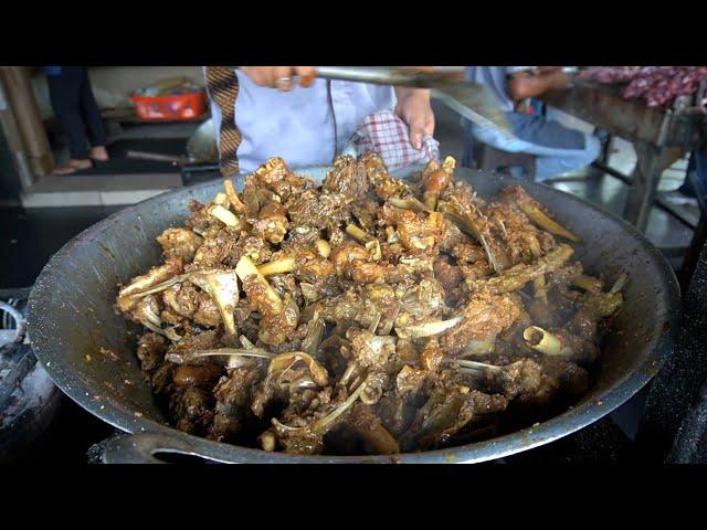 UGAL-UGALAN!!! 30 EKOR KAMBING HABIS SEKALI JUAL, PEGAWAINYA LEBIH 100 ORANG - SATE PAK PONG