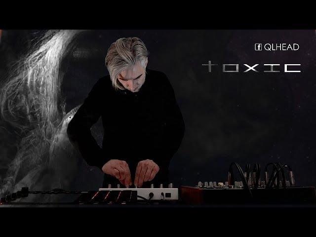 QLHEAD - toxic live | Akai MPC Live + Waldorf Blofeld | #techno