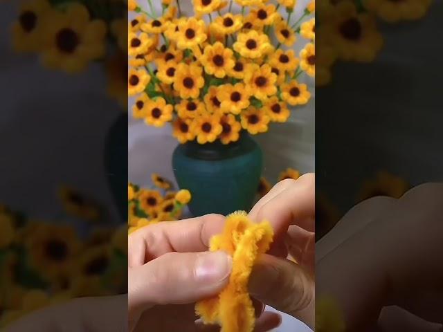 Handmade diy pipe cleaner flower#diyflowers #handmade #diy #craft #flowers #tutorial #gift #tutorial