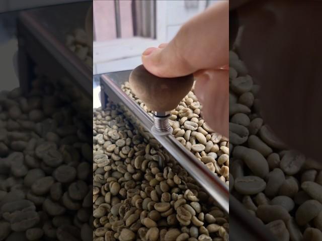 생두 들어갑니다 #coffee #로스팅