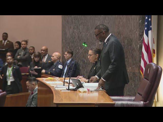 Chicago City Council votes to recess, budget vote moved to Monday