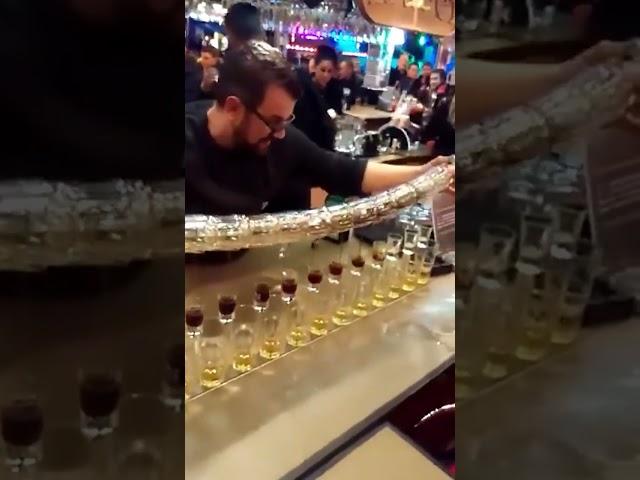 Classic bar Tender #ice #whisky #alcohol #viralshorts #shorts #viralvideo #short #alcohol #bar #yt