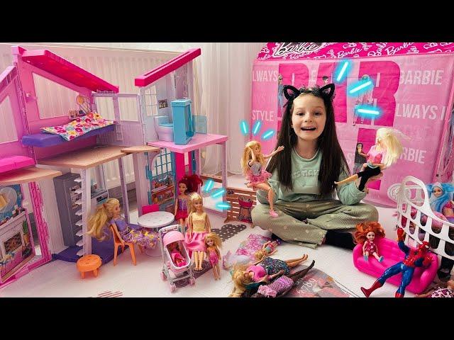 Baby Barbie Videosu!ADA İLE ODASINDA EVCİLİK OYNADIK!Kız Oyunları,Barbie ve Chelsea Evcilik Videosu