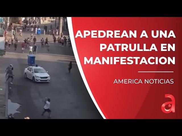 Apedrean a una patrulla en medio de las manifestaciones en Cuba