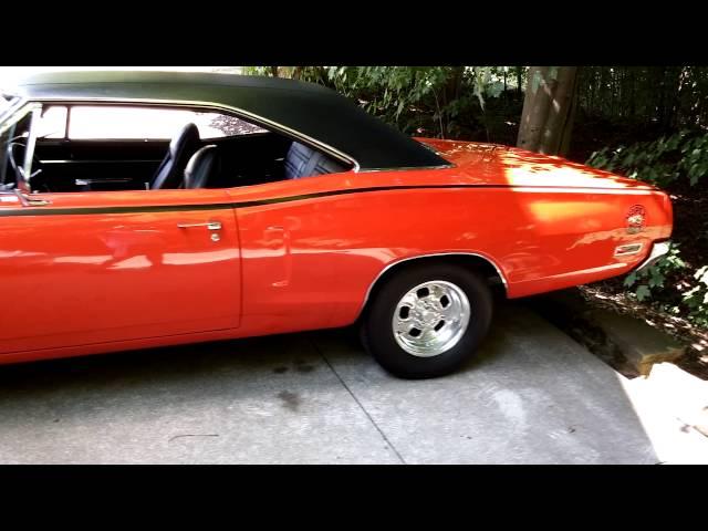 1970 Dodge Super Bee 440 six pack running