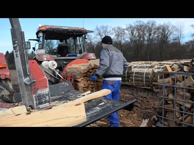 Holz spalten mit Growi GSW 30 mit Funkseilwinde und Oehler Bündelgerät