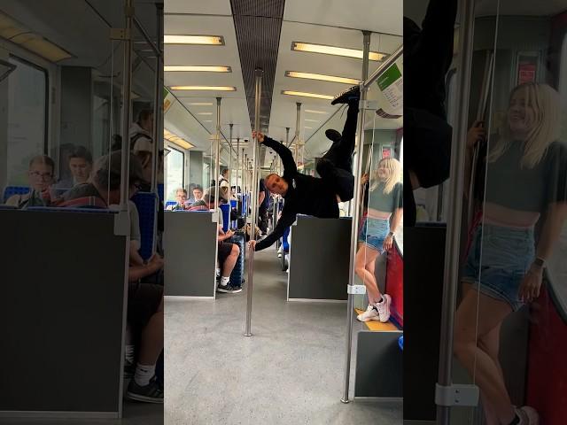 Tricks and Pole dance in the metro#dance #breakdance #killasebi #sebijaeger #freestyle #poledance