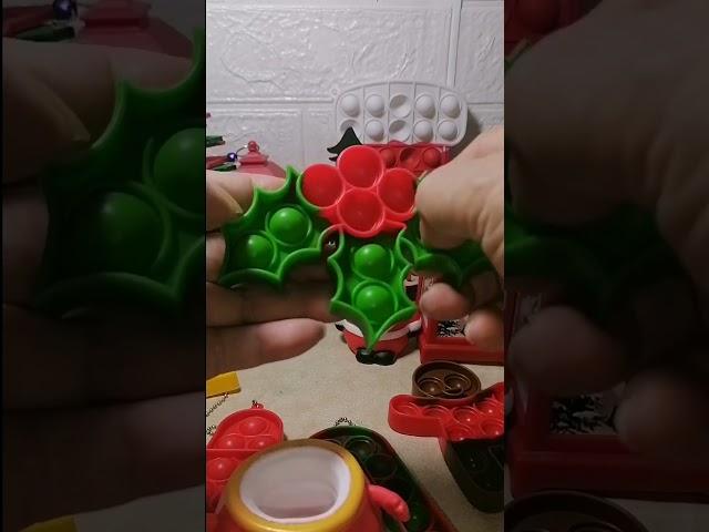 BINGE-ASMR CHRISTMAS SQUISHY POP IT TOY 11 #fidgettoys #christmasmistletoe #binge