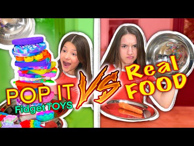 POP IT FOOD VS REAL FOOD (QUI SERA LA PLUS RAPIDE ?)