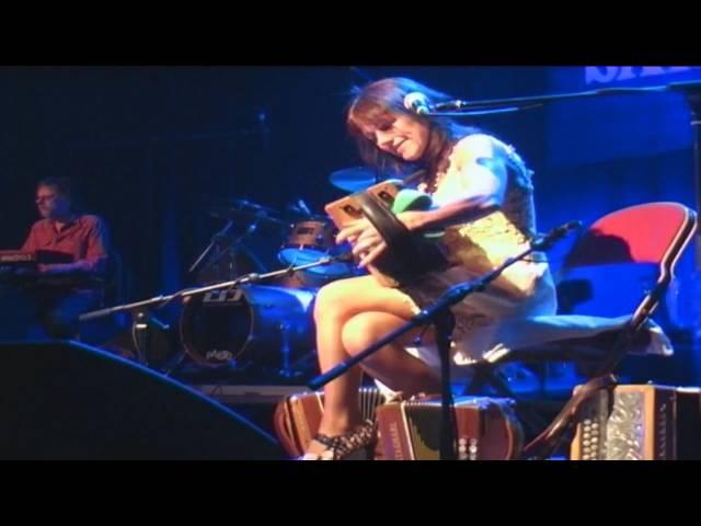 Sharon Shannon - Potholes -  Live  at the INEC, New Years Eve 2009